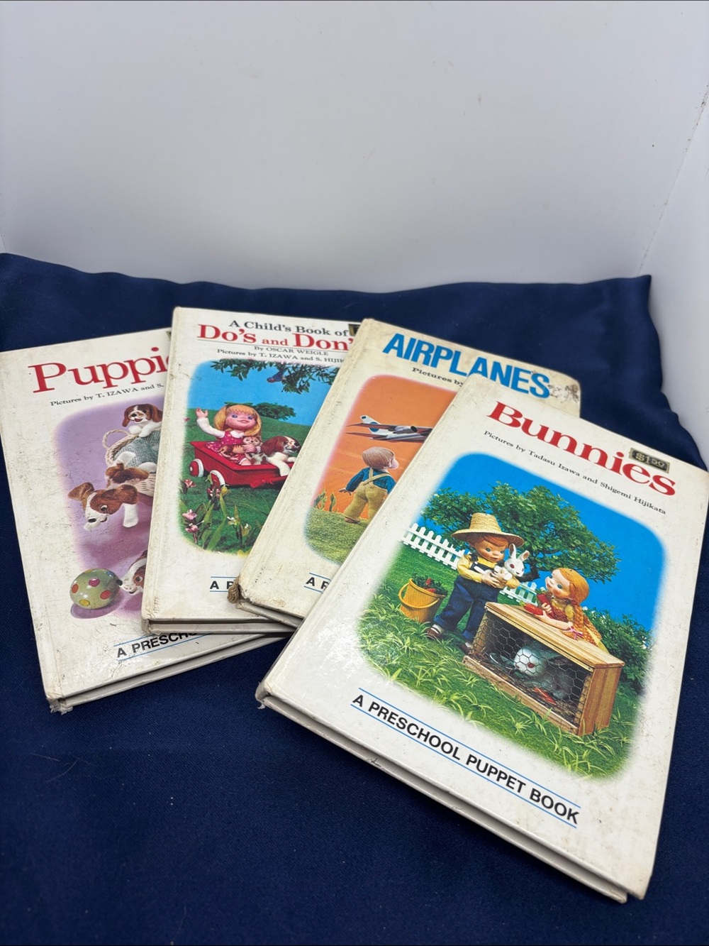 Classic Preschool Puppet Book - Bunnies